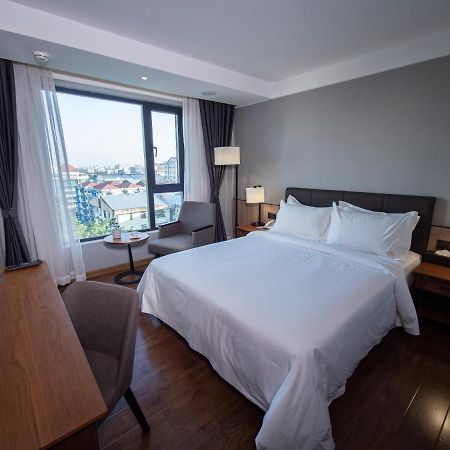 Prince Hotel Γιανγκόν Εξωτερικό φωτογραφία
