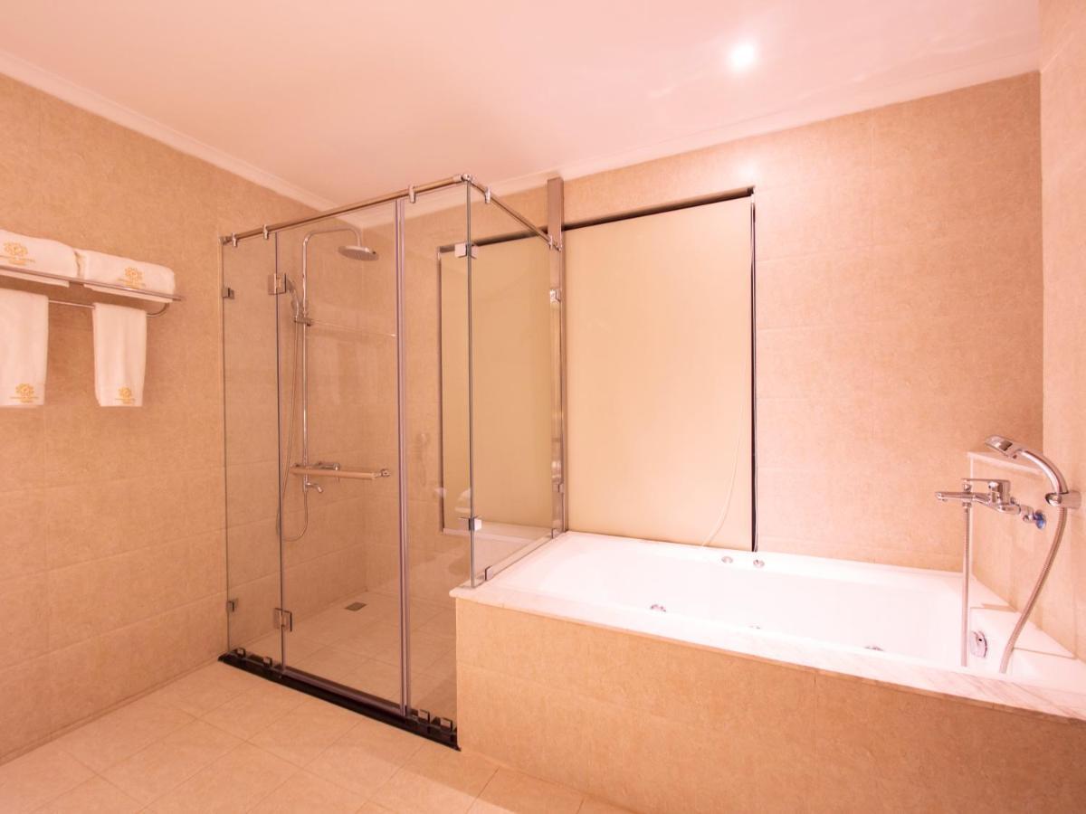 Prince Hotel Γιανγκόν Εξωτερικό φωτογραφία