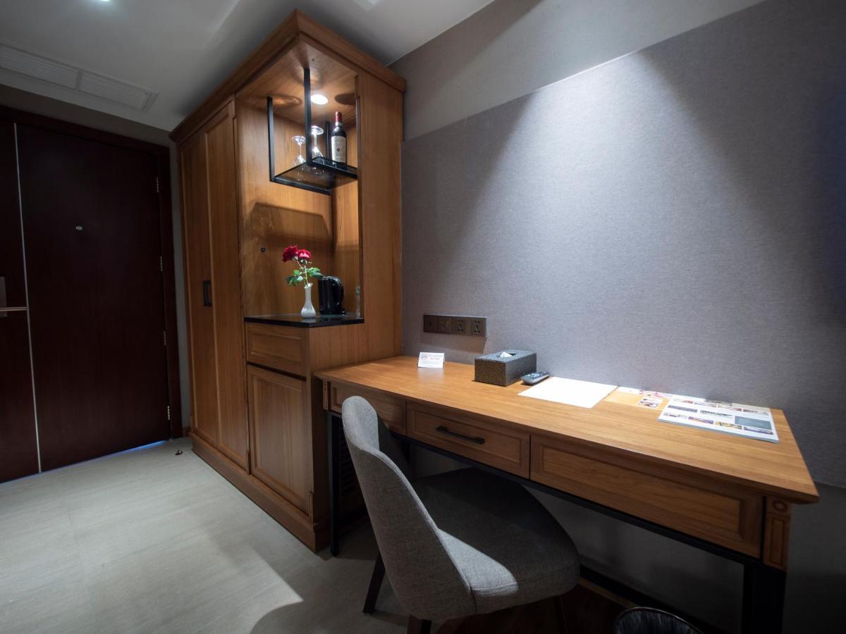 Prince Hotel Γιανγκόν Εξωτερικό φωτογραφία