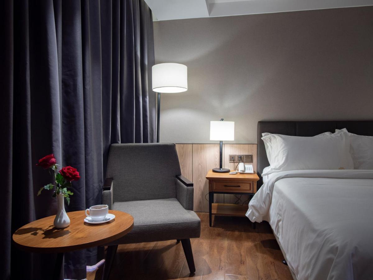 Prince Hotel Γιανγκόν Εξωτερικό φωτογραφία