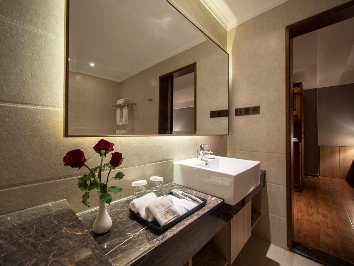 Prince Hotel Γιανγκόν Εξωτερικό φωτογραφία